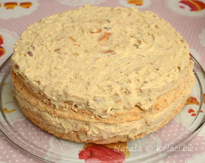 Tort cu pișcoturi și ciocolată Milka mod preparare