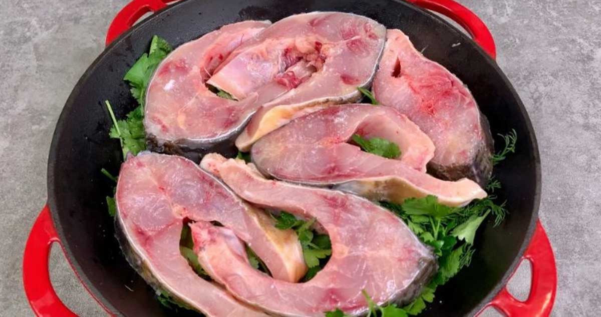 Crap in oala de fonta