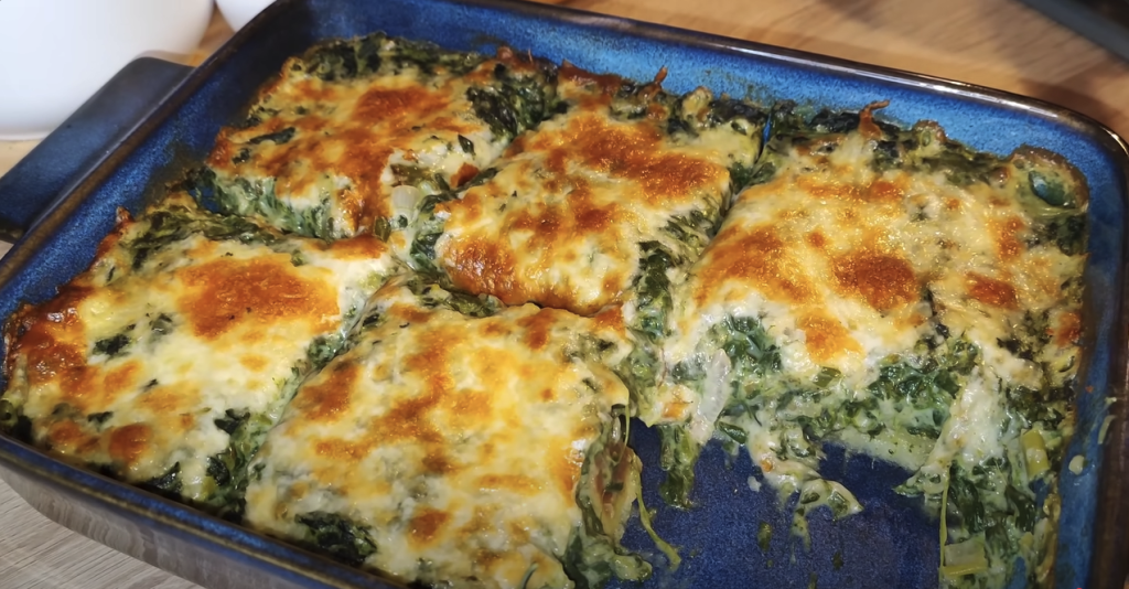 Cartofi gratinați cu spanac și brânză – Rețetă simplă și gustoasă