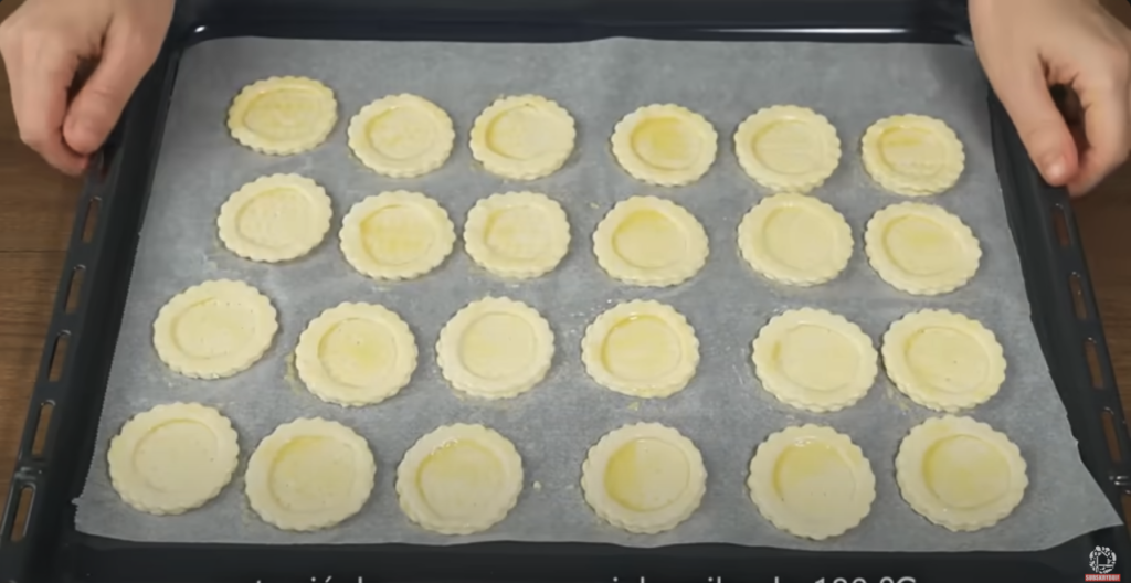 Coșulețe sărate și crocante din aluat foietaj cu trei umpluturi delicioase – aperitiv elegant pentru orice ocazie