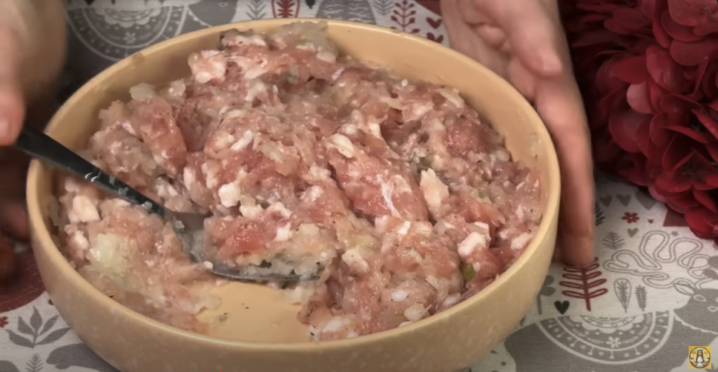 Gogosi umplute cu carne