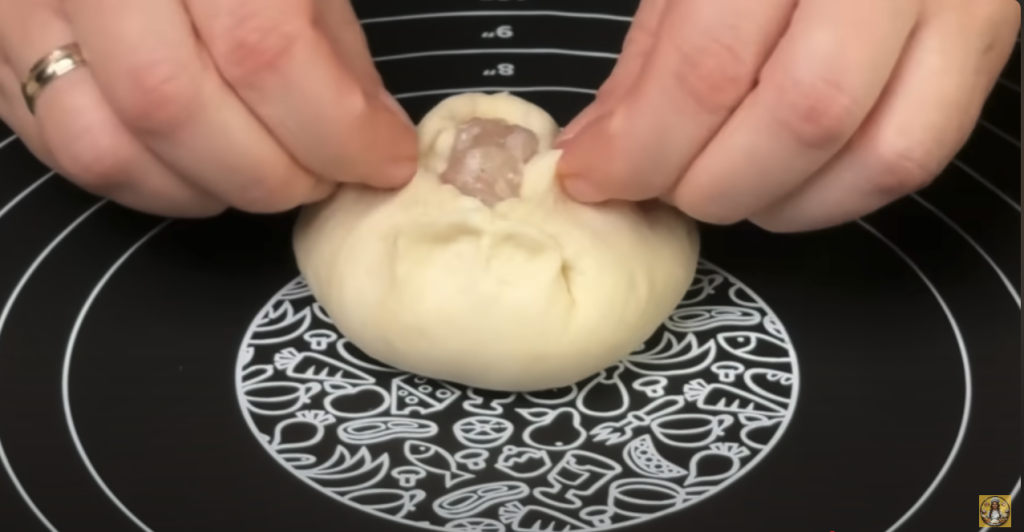 Gogosi umplute cu carne