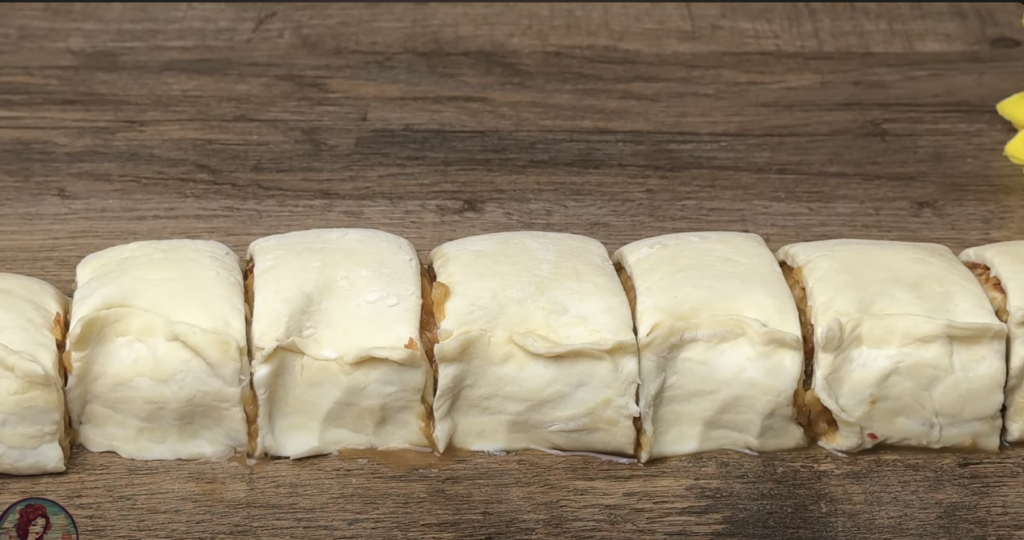 Melci crocanți cu mere și scorțișoară: o plăcere delicioasă din aluat fraged, pe care o vei iubi