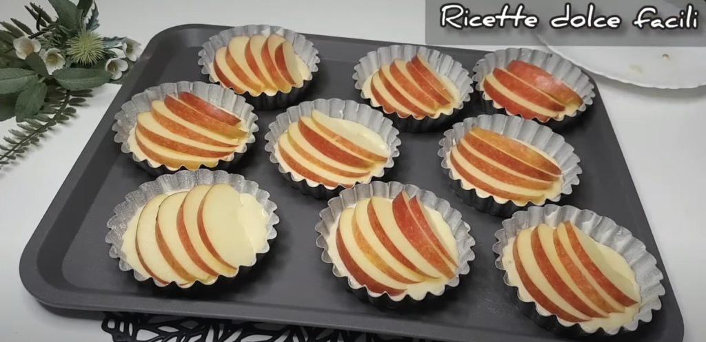 Ai mere acasă? Încearcă aceste coșulețe de mere