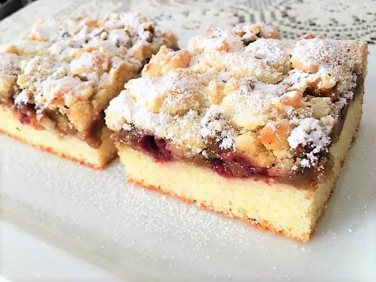 prajitura cu visine si migdale