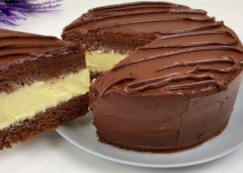 tort cu crema de lapte condensat si ciocolata