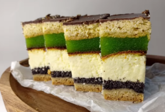 prajitura cu mac si branza de vaci