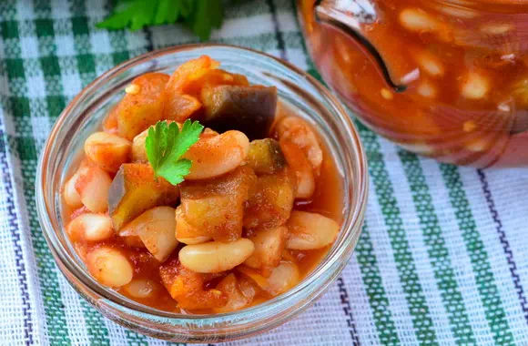 salata de vinete cu fasole pentru iarna