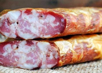 Carnati cruzi uscati