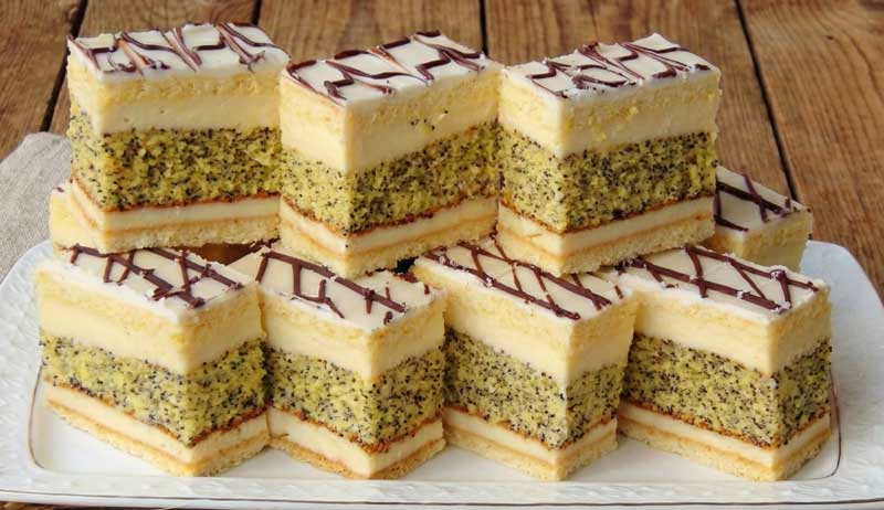 Prajitura cu pandispan de mac