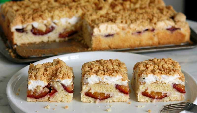 Prajitura cu prune si bezea